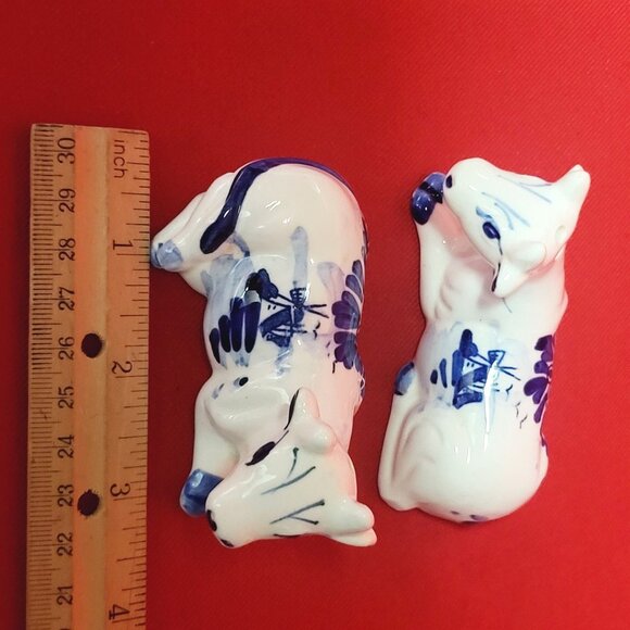 Vintage Blue and White Porcelain Cow Salt Pepper Shaker - Picture 9 of 10